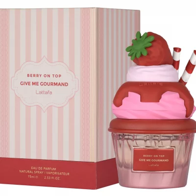 Parfum gourmand Give Me Gourmand Berry On Top Lattafa 75ml avec notes de fraise, chantilly et vanille, fragrance sucrée et fruitée.
